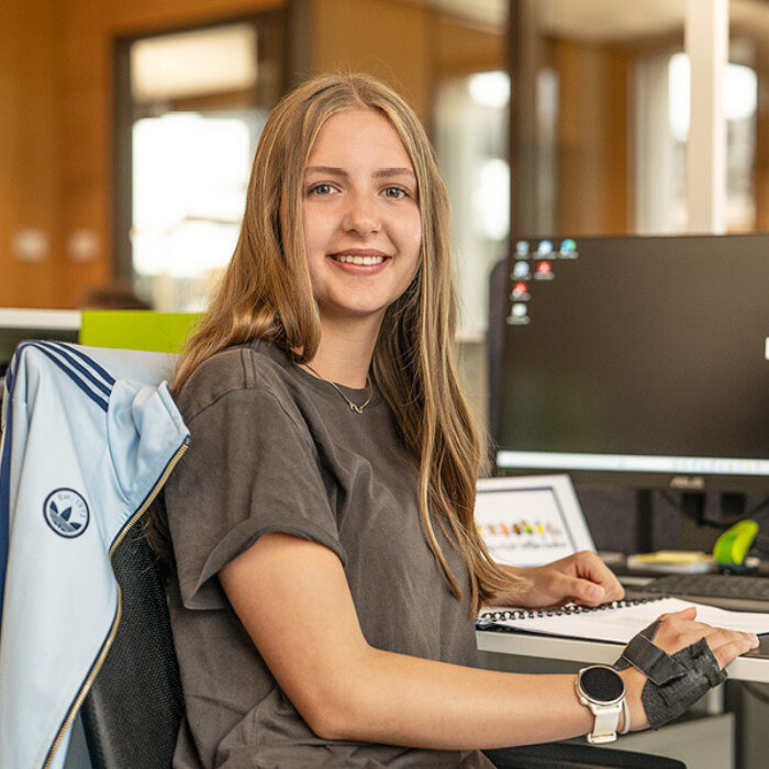 Aregger Unternehmen Team Lilly Knecht