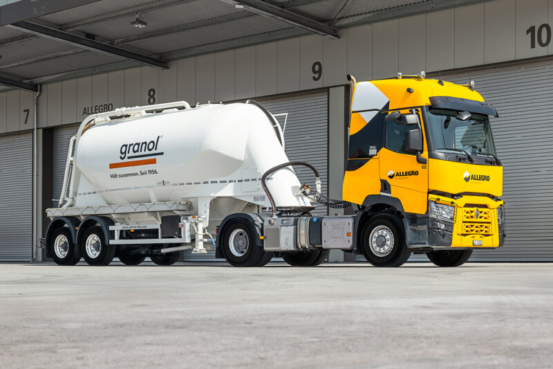 Allegro Karriere Chauffeur Sattelzug 01