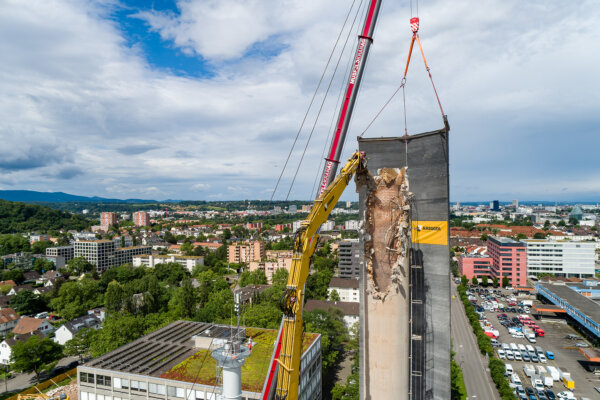 Aregger Rueckbau Kamin Muttenz BBZ Campus Polyfeld 09
