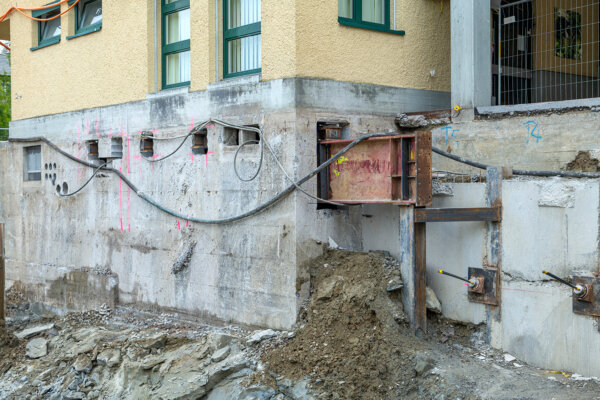 Aregger Tiefbau Dierikon Schulanlage Aushub Erweiterung 07