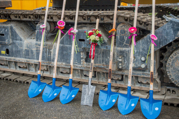 Aregger News Feld Oberkirch Spatenstich 02